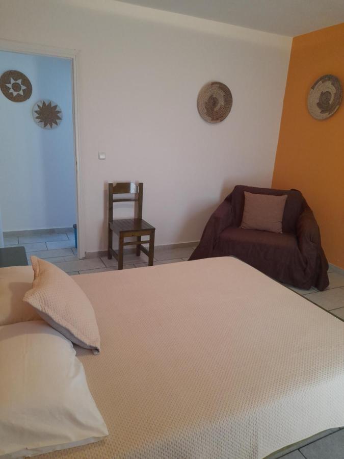 Kapares Studios Agia Anna  المظهر الخارجي الصورة